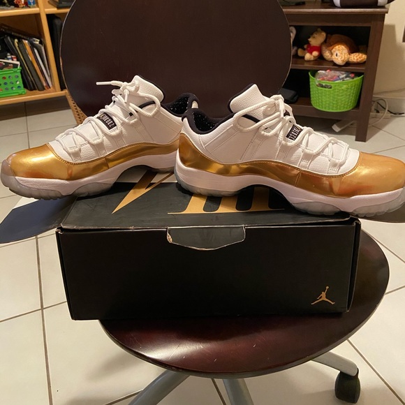Closing ceremony low 11’s - Picture 2 of 6